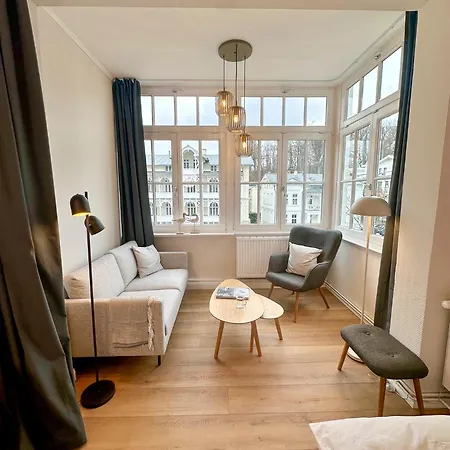Duenenhaus *