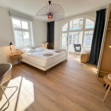 Duenenhaus *