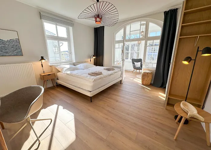 Duenenhaus *